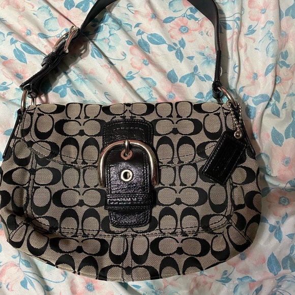 Coach purse - Picture 1 of 7
